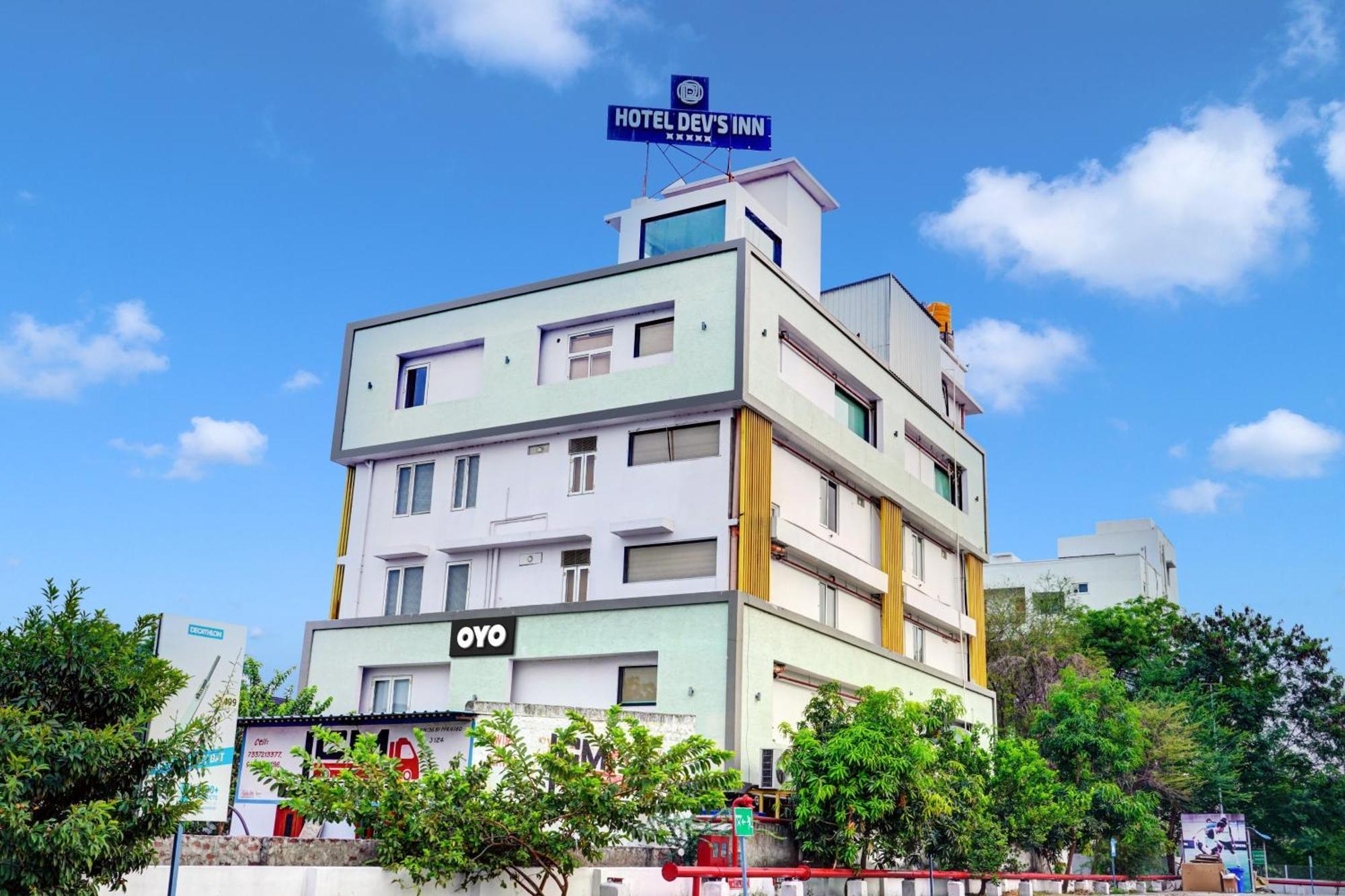 Super Townhouse Dev'S Inn By Cj Gunadala Экстерьер фото