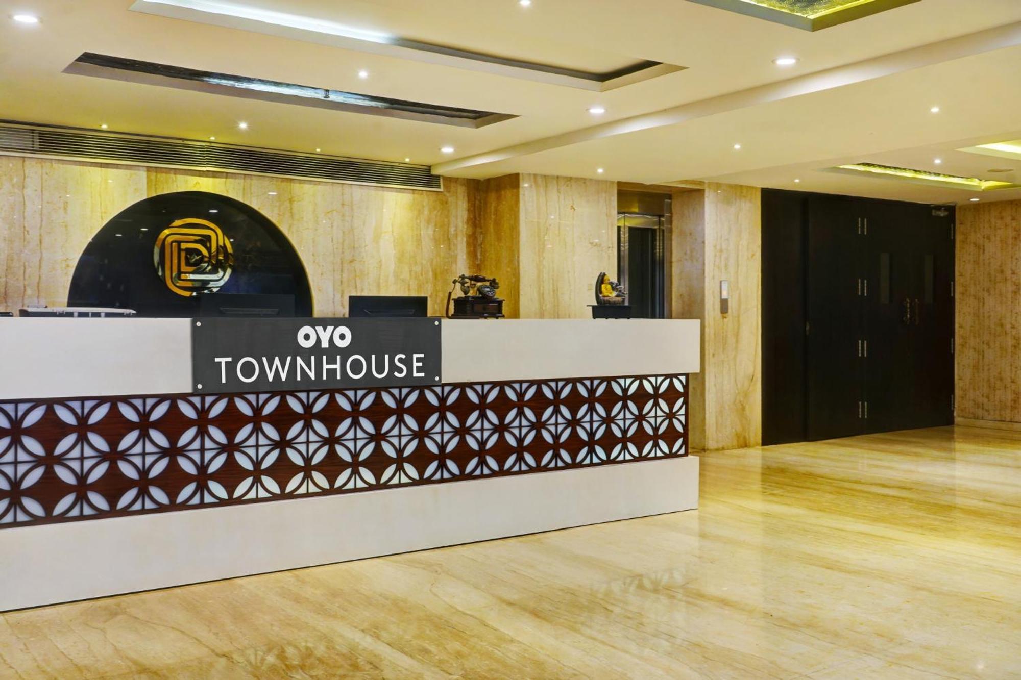 Super Townhouse Dev'S Inn By Cj Gunadala Экстерьер фото